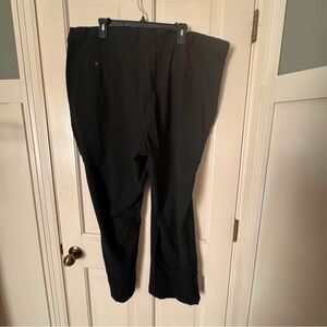 Haggar Men's Classic Black Dress Pants 46 x 30